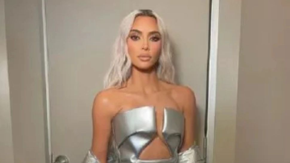 8 celebrități care nu văd rostul dușului zilnic - Nume mari de la Hollywood sunt de părere că baia regulată poate aduce mai multe probleme 