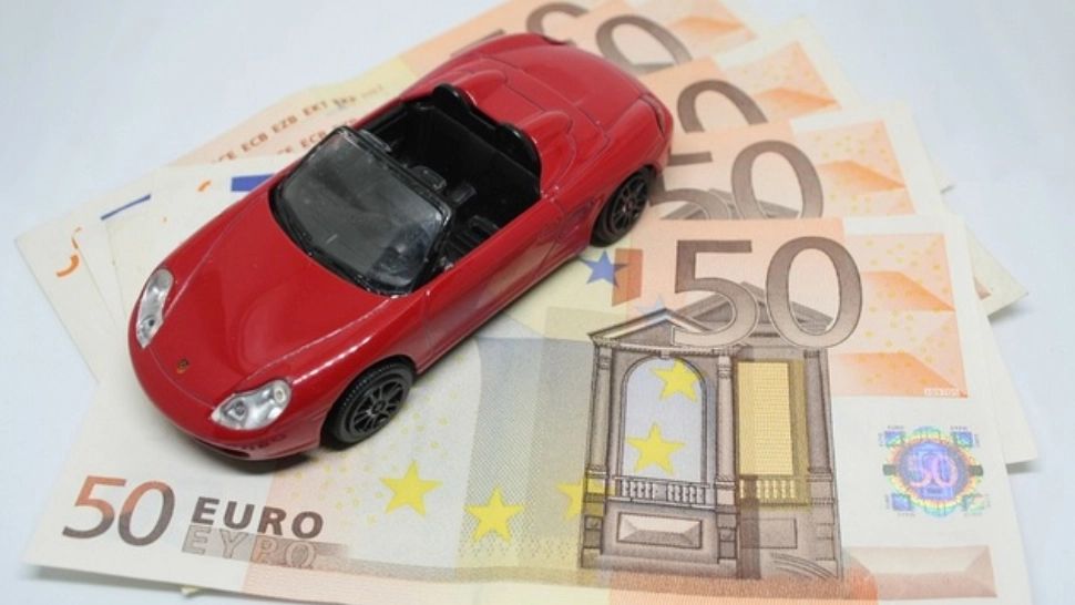 Mecanic reținut după ce a vândut mașina clientului - cazul care i-a uimit până și pe polițiștii din România