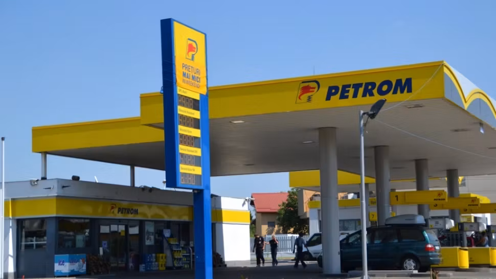 Mobilizare masivă: Românii semnează petiția inițiată în premieră națională de Realitatea PLUS ”Vrem Petrom înapoi!” 