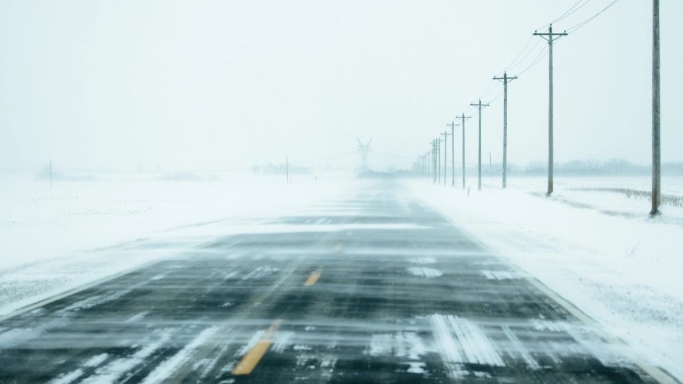 Cod galben de fenomene periculoase - ghețuș și polei, pe șoselele din țară. HARTA