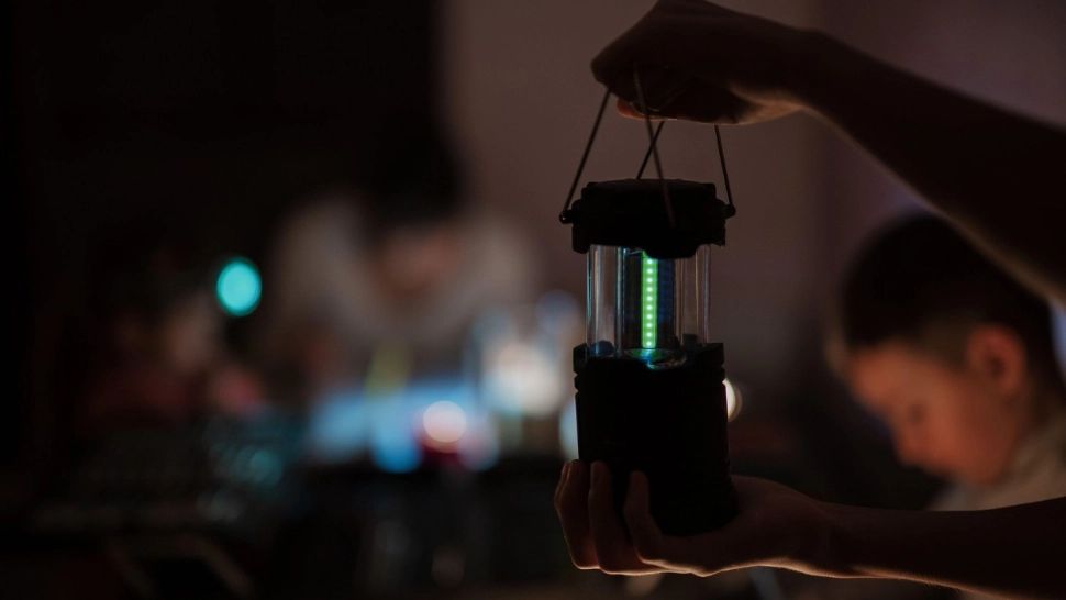 9 milioane de ucraineni au rămas luni seară fără energie electrică. Anunțul președintelui Zelenski