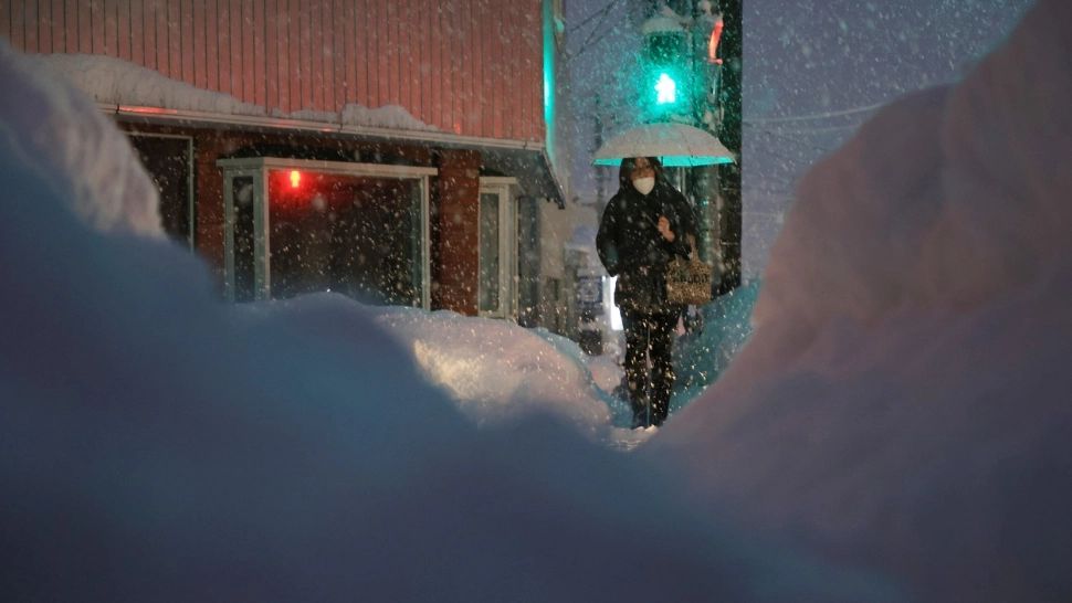 Cel puţin 8 morţi în urma ninsorilor abundente din Japonia! Țara niponă, paralizată de zăpezi