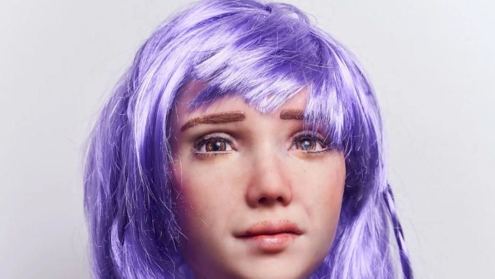 Desdemona, robotul care vrea să ia locul starurilor pop. Își compune piesele și dă "concerte"