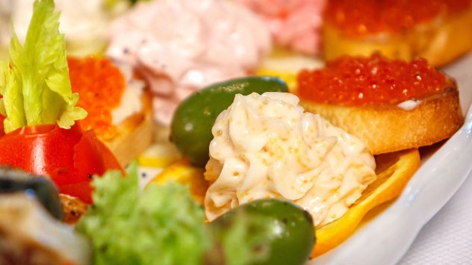 Ce să pui în salata de icre pentru a ieși pufoasă și aerată - Doar 2 ingrediente banale o fac perfectă