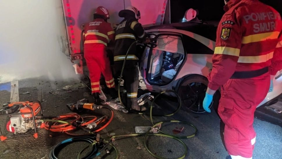 Doi tineri de 19 și 22 de ani AU MURIT și alți doi au fost grav răniți într-un accident rutier devastator din Sibiu