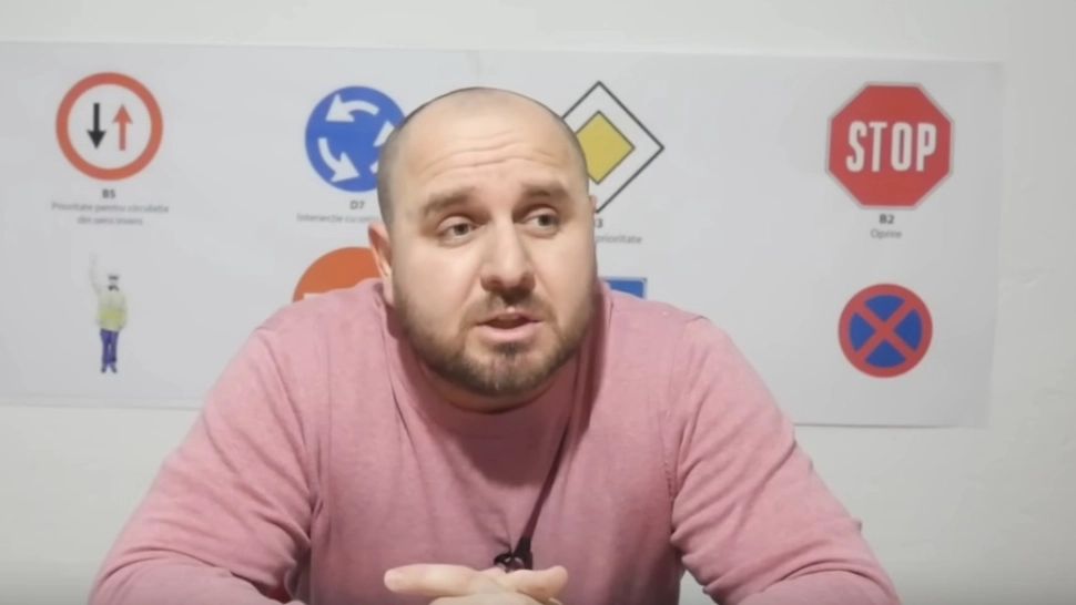 Polițist-influencer, revoltat pe youtube că nu a primit concediu - Cum a fost tratat de șefa sa - VIDEO