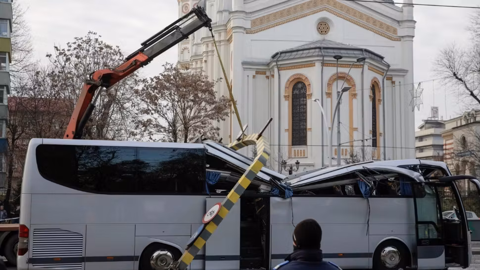 Cine este bărbatul grec care a murit în accidentul de la Pasajul Unirii. Gestul impresionant făcut pentru soția sa