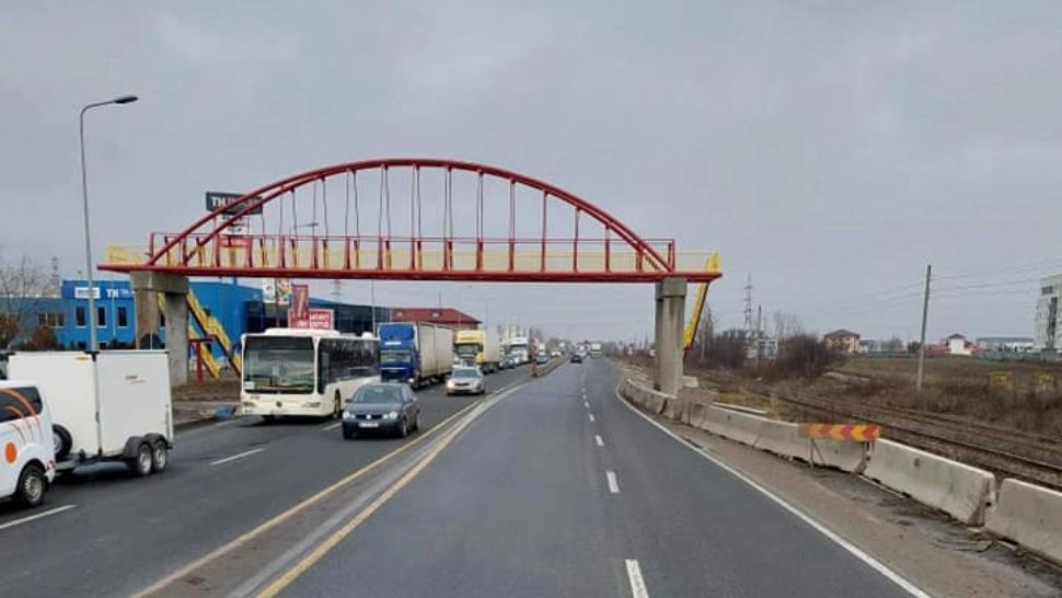 Pasarela de pe Centura Capitalei care nu duce nicăieri: treabă de mântuială, pe banii românilor. Explicația, halucinantă - cum s-a ajuns la această situație - FOTO