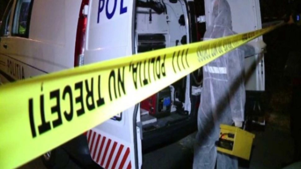 Recipient cu o substanță „probabil inflamabilă”, găsit în curtea unei locuințe din Sintești. Polițiștii ilfoveni, în alertă maximă