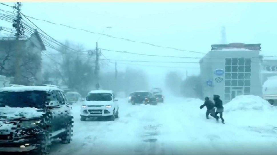 APOCALIPSA METEO: după ce au înflorit pomii, vine înghețul! Ciclonul polar se apropie de Europa: la ce să ne așteptăm