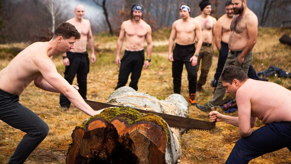 România, lovită de „sindromul Tate”: Detalii șoc din „taberele de recuperare a masculinității” VIDEO