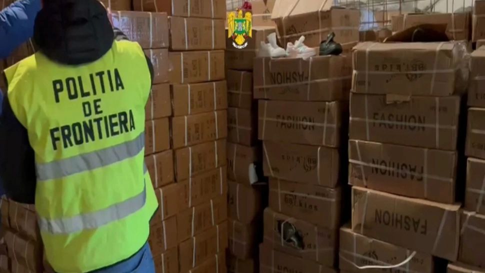 Captură impresionantă în Portul Constanța. Haine și jucării contrafăcute în valoare de 3,9 milioane de lei - VIDEO 