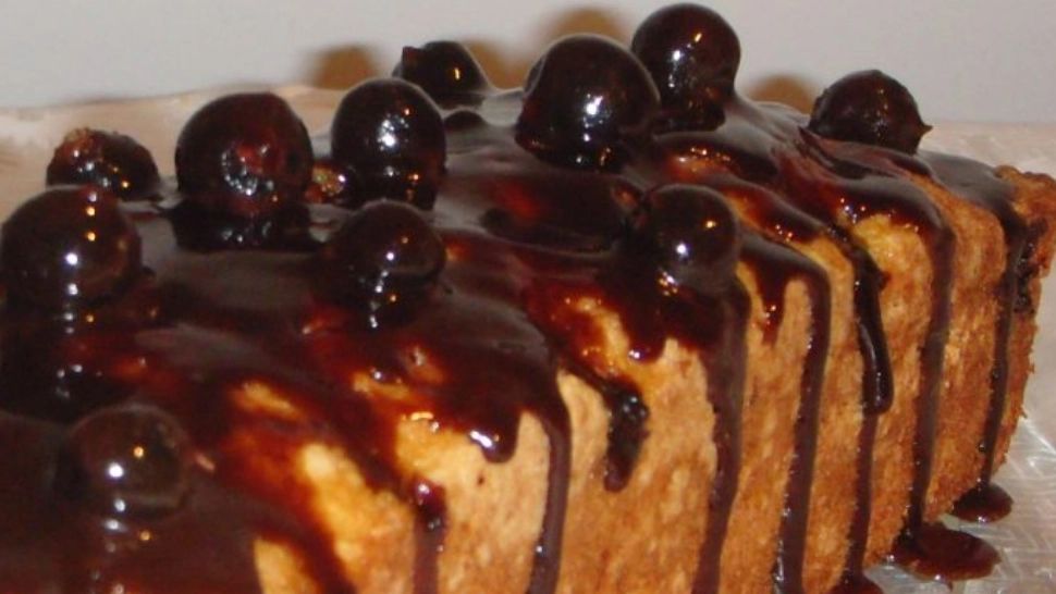 Pandișpan pufos și aromat cu afine - Cea mai rapidă rețetă pentru orice masă