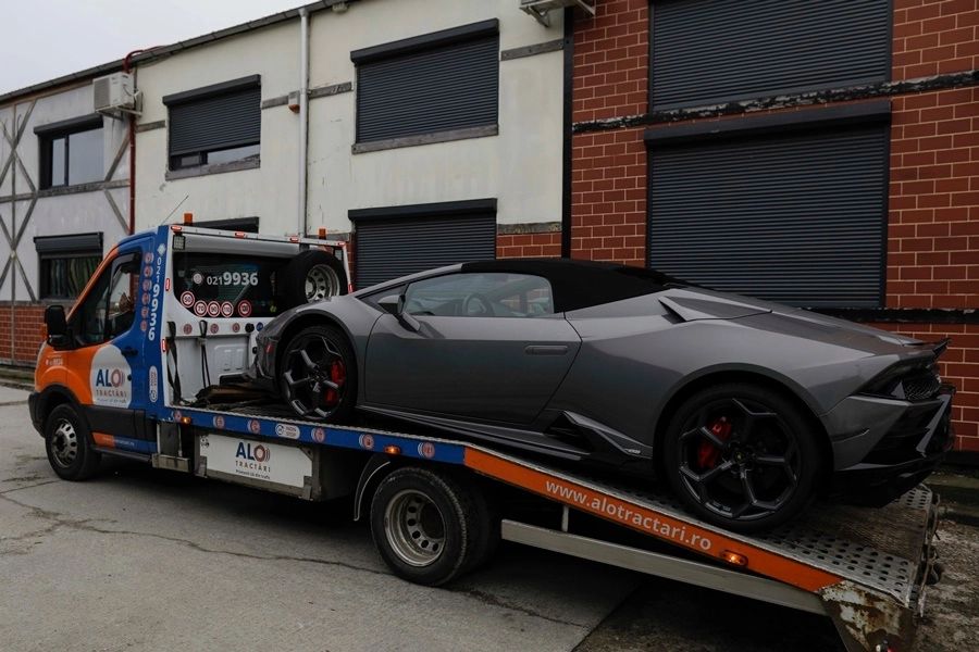 Milionarii acuzați de proxenetism au rămas și fără colecția de ceasuri cu pietre prețioase - Ce a găsit DIICOT în vila fraților Tate