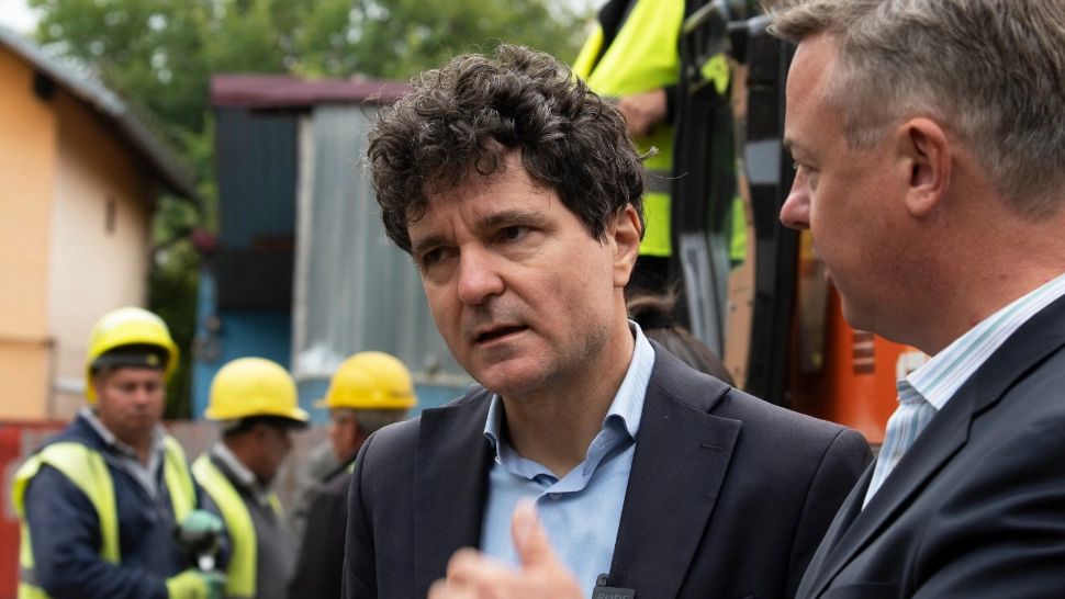 Nicușor Dan începe consolidarea clădirilor cu risc seismic