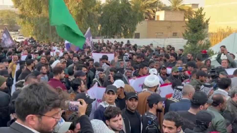 Ciocniri între manifestanți și polițiști, la Belgrad, după arderea Coranului la Stockholm: 8 persoane, rănite - VIDEO