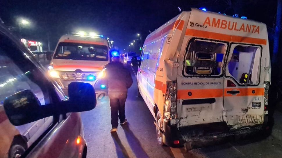 Tragedie în Giurgiu. Copil de 11 ani, accidentat mortal de o ambulanță izbită în spate de un TIR