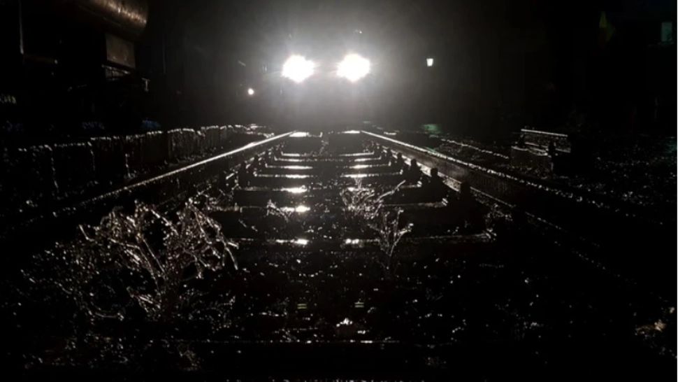 Si-a așteptat moartea pe calea ferată. Sfârșit îngrozitor pentru un tânăr din Neamț