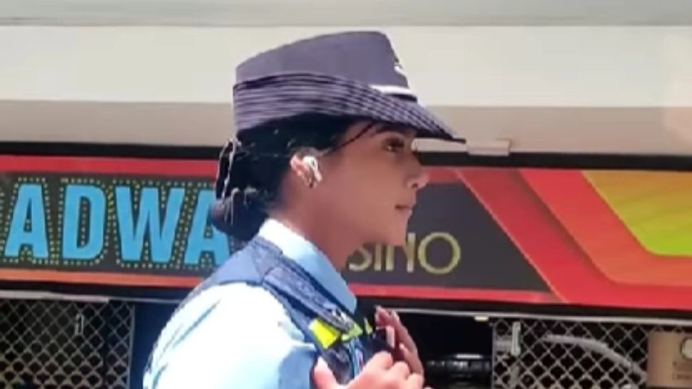 "Așa polițistă să ne tot aresteze". Cine e Daniela, agenta pentru care șoferi încalcă voit regulile