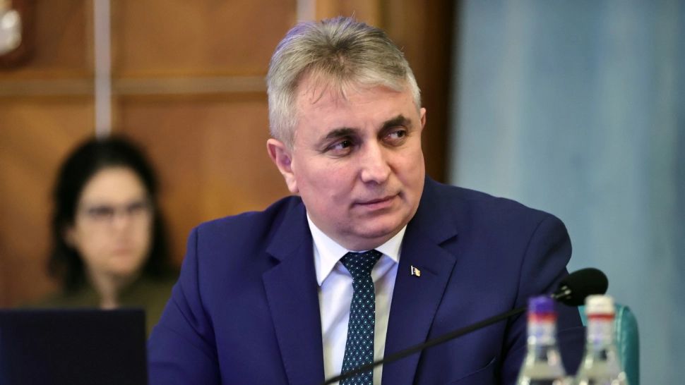 Lucian Bode a făcut anunțul. Când și unde se va tranșa disputa dintre ministrul Aurescu și Rareș Bogdan