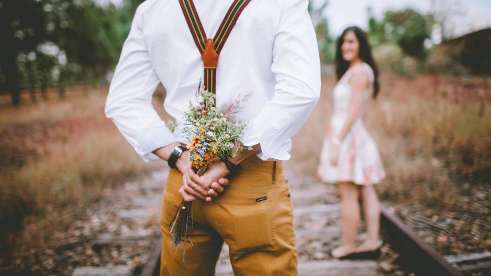 Cum ascund bărbații că te iubesc, în funcție de zodie