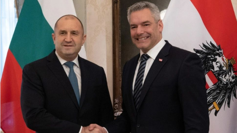 Bulgarii, mai aproape de înțelegere cu Austria, decât românii. Întâlnire maraton între Nehammer și Radev