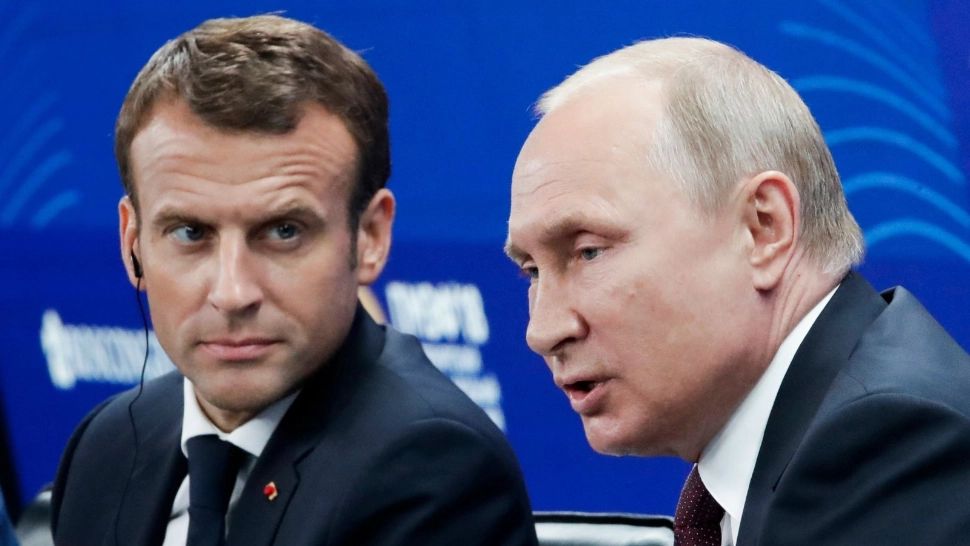 Macron continuă "agenda" sorosiștă: Rusia a MANIPULAT alegerile din România