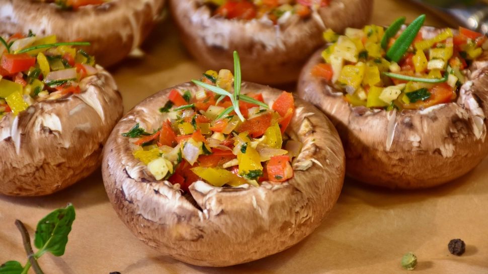 8 idei de cină rapidă și săracă în carbohidrați. Sunt perfecte dacă ești la dietă!