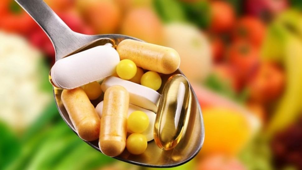 Două vitamine populare ar putea ajuta la scăderea colesterolului ridicat și a tensiunii arteriale atunci când sunt luate împreună