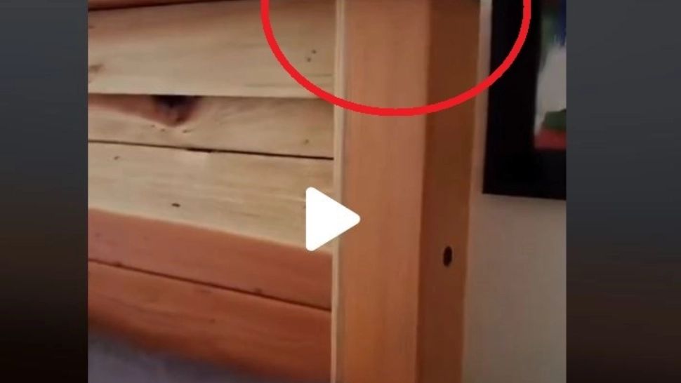 VIDEO – Ce au găsit părinții în capul patului din camera fiicei – La un pas de leșin când și-au dat seama la ce folosesc