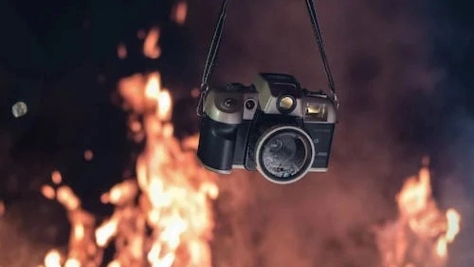 Momentul exploziei unei rulote de tip fast-food, surprins pe camerele de supraveghere: 5 victime, între care o fetiță de 3 ani - VIDEO