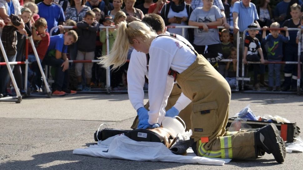 Un ministru de Externe A MURIT într-o ședință de guvern. A suferit un atac de cord