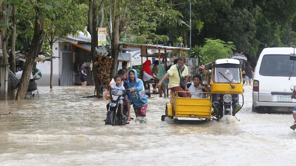 Inundaţii în Filipine: Peste 33.000 de persoane se află în adăposturi temporare. Bilanţul a urcat la 51 de morţi - FOTO