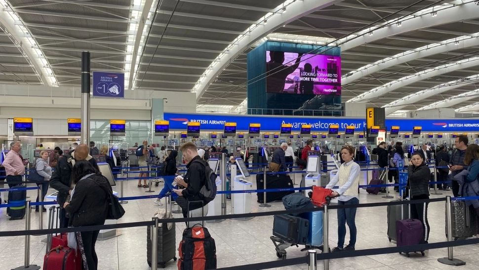Uraniu pe Aeroportul londonez Heathrow. Un bărbat a fost reținut, autoritățile sunt în alertă