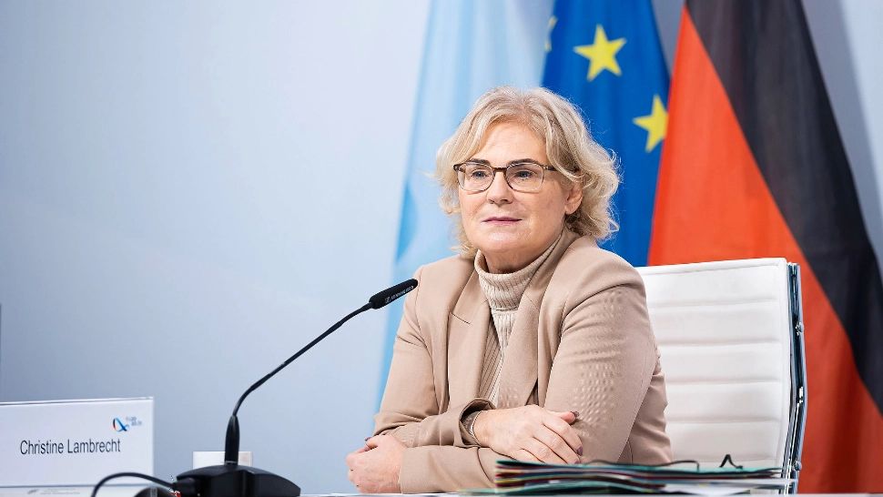 Ministrul german al Apărării a demisionat după ce a postat un mesaj controversat despre Ucraina