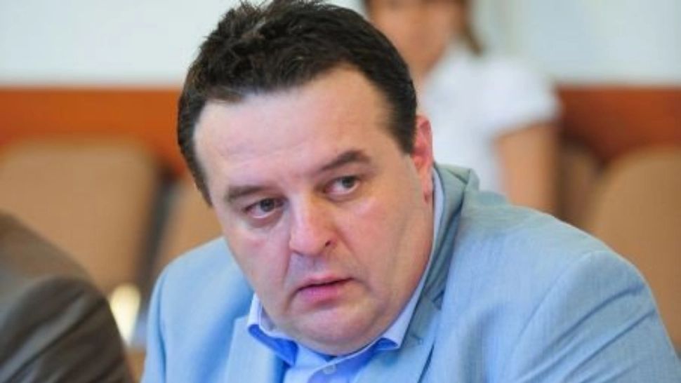 Fost șef ANSVSA, pontat fictiv timp de 4 ani - Cum a primit 500 de mii de lei salariu de la stat fără să vină la muncă