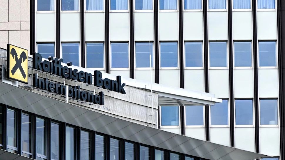 Ucraina cere sancționarea băncii Raiffeisen. Austriecii au recunoscut anexările lui Putin și oferă facilități rușilor