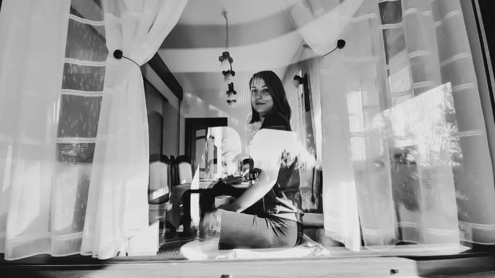 Tânără cu boala Lyme, plimbată între spitale. Revoltător este că diagnosticele greșite i-au prelungit chinul