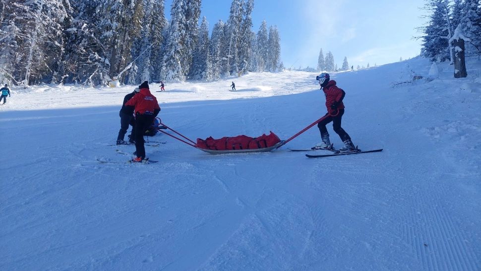 Turist declarat decedat după ce a fost găsit de salvamontişti în stop cardio-respirator