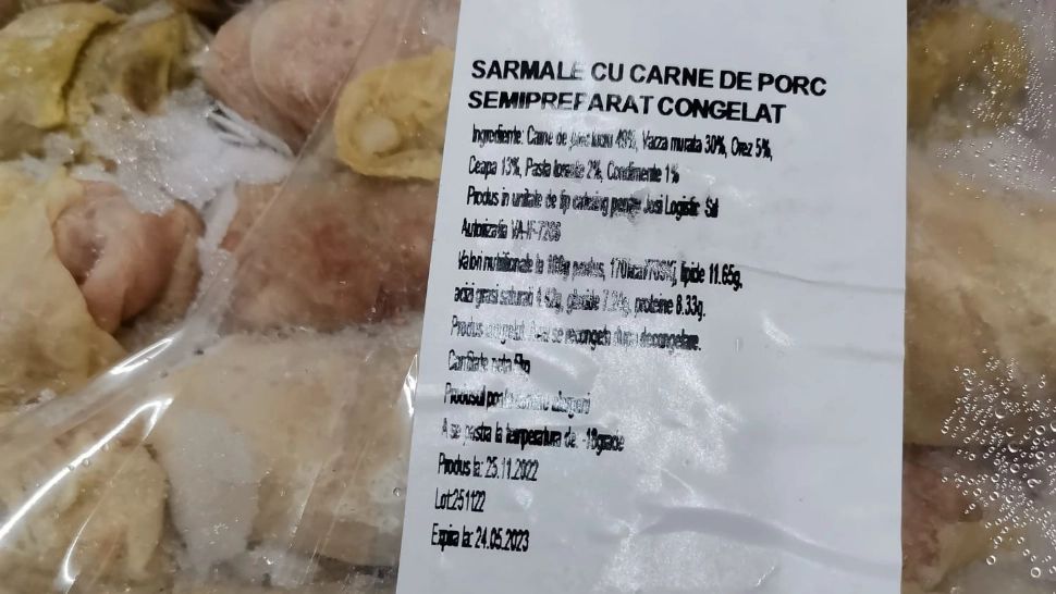 Un hipermarket a încercat să vândă clienților 100 kilograme de sarmale stricate! Amendă usturătoare de la Protecția Consumatorilor  