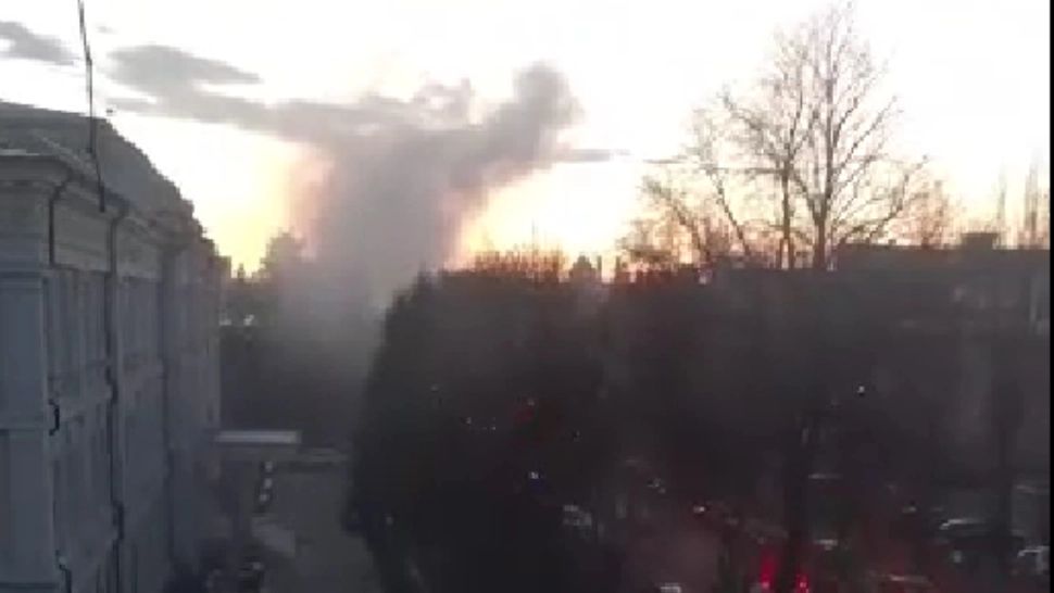 Incendiu în apropierea Muzeului Militar Național din București. Intervenție masivă a pompierilor - VIDEO