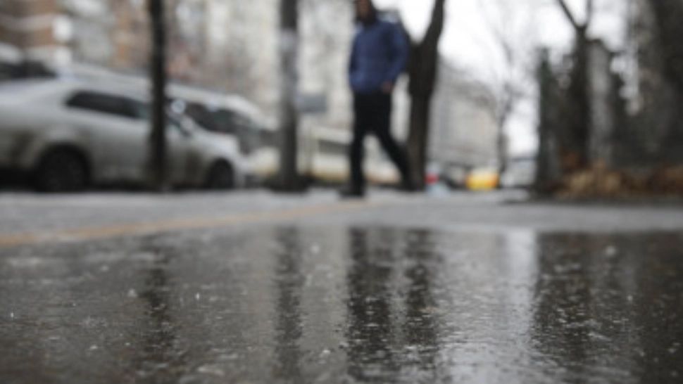 Alertă meteo: Cod galben și Cod portocaliu de vânt puternic în peste 10 județe - Unde sunt ninsori și viscol - HARTA