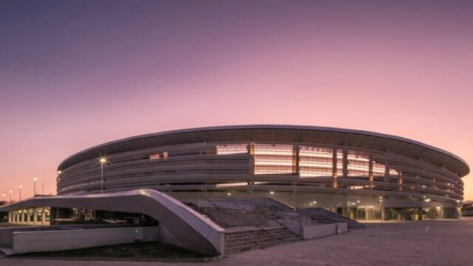 Primăria Tg. Jiu își mută activitatea pe stadionul din oraș, după cutremurul de 5,7 pe Richter