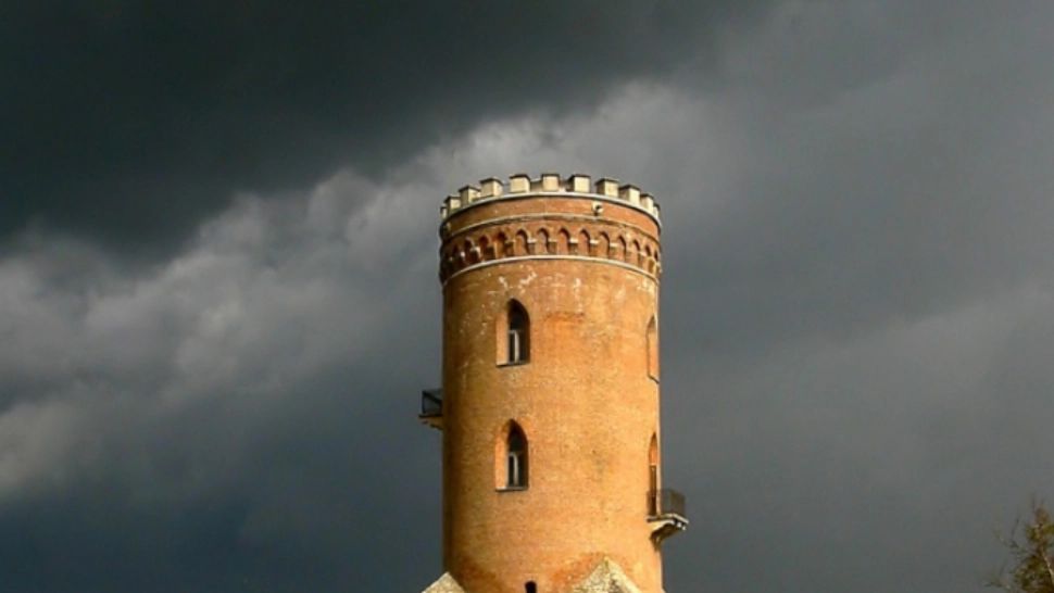 Bărbat de 45 de ani, mort după ce a căzut din Turnul Chindiei. Poliția ia în calcul două ipoteze