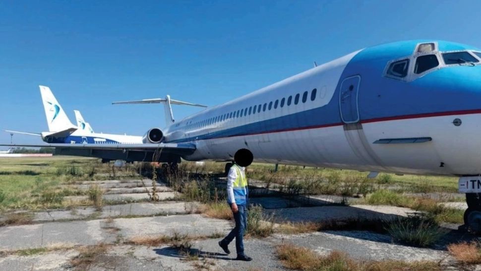 ANAF vinde avioanele epavă ale miliardarului Ovidiu Tender. Prețul de pornire este incredibil