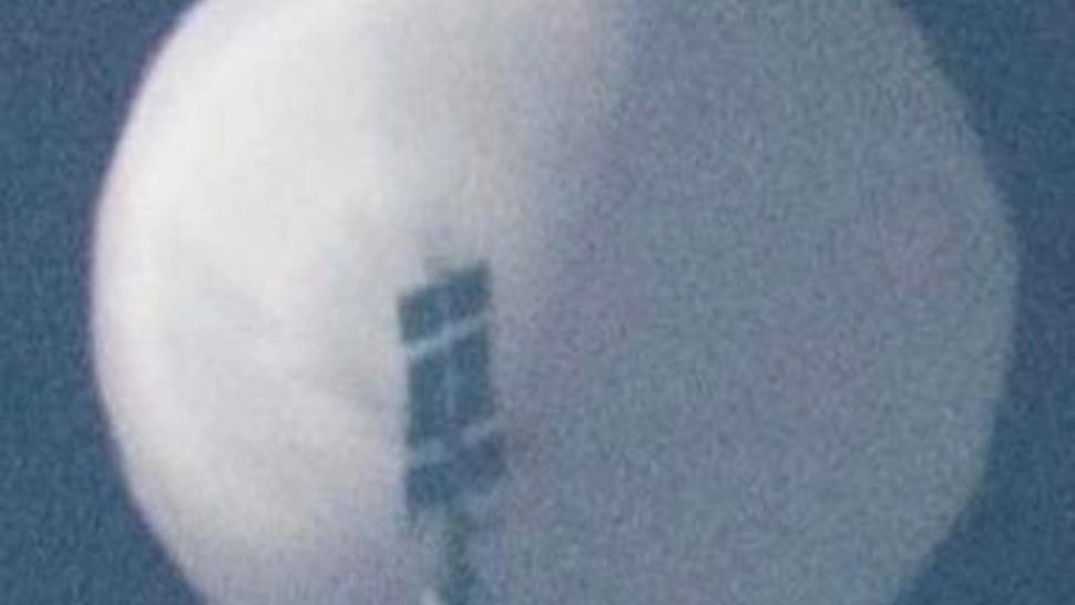 Pentagonul este în alertă - Alertă maximă de spionaj - Un presupus balon de spionaj chinezesc zboară deasupra SUA