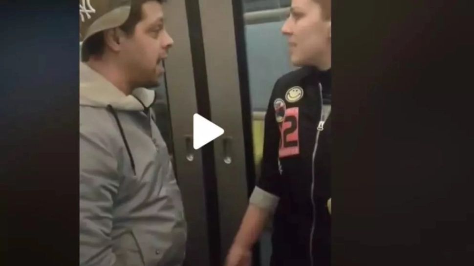 VIDEO – Doi cerșetori români i-au lăsat cu gură căscată pe francezii de la metroul din Paris – Imagini virale