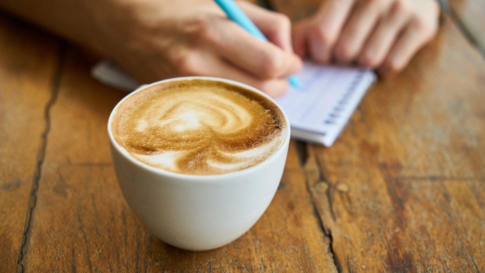 Ce se întâmplă dacă bei trei căni de cafea pe zi
