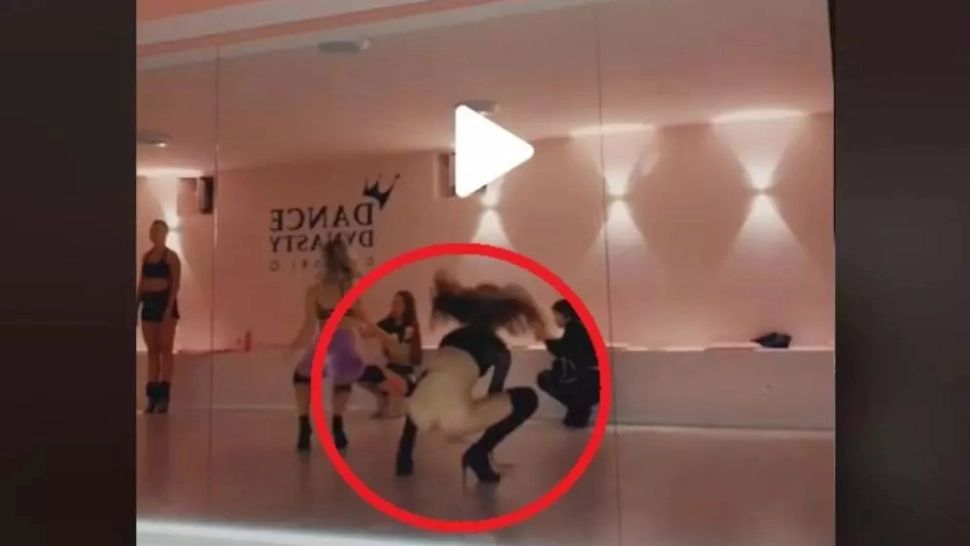 VIDEO – O tânăra s-a filmat la sala într-o ipostază care a generat multă confuzie în rândul internauților – De ce a devenit clipul ei viral