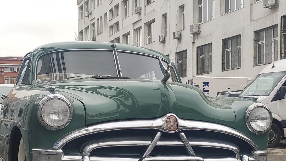 Surpriză uriașă la RAR București. A venit la consultație "Doc Hudson", o mașină legendară a Americii 